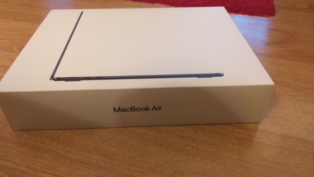 Caixas Apple Macbook e ipad440988040839843841