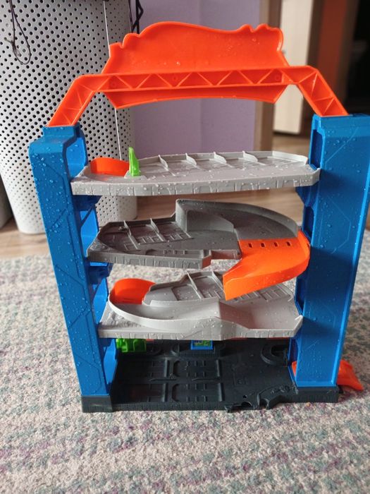 Паркінг,  гараж Хот вілс, Hot wheels stunt garage