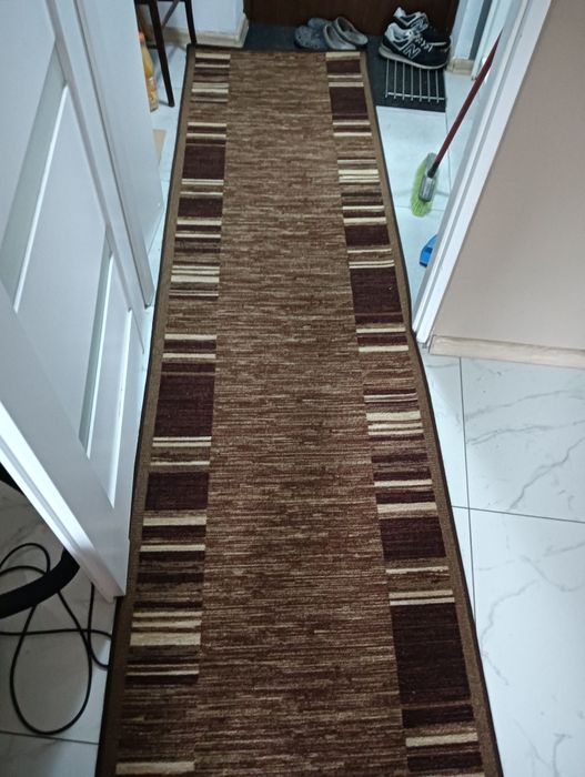 Sprzedam dywan 1.20 x 1.70 i chodnik 3mx 0.8 m . Komplet