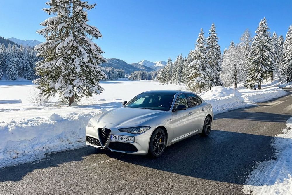 Alfa Romeo Giulia AR Giulia Veloce Q4 / Salon PL / Panorama / HarmanKardon / Pakiety