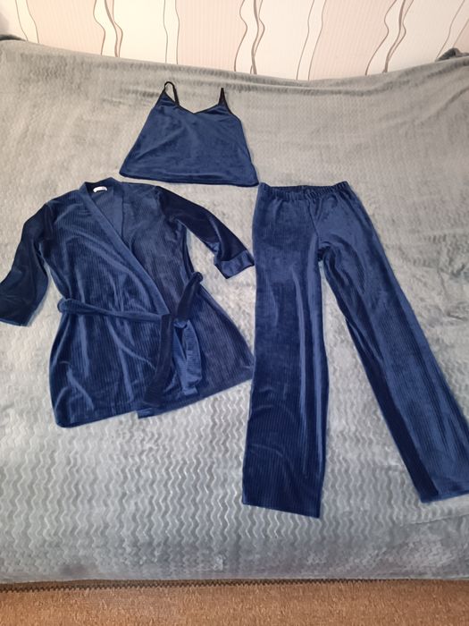 Велюрова жіноча піжама