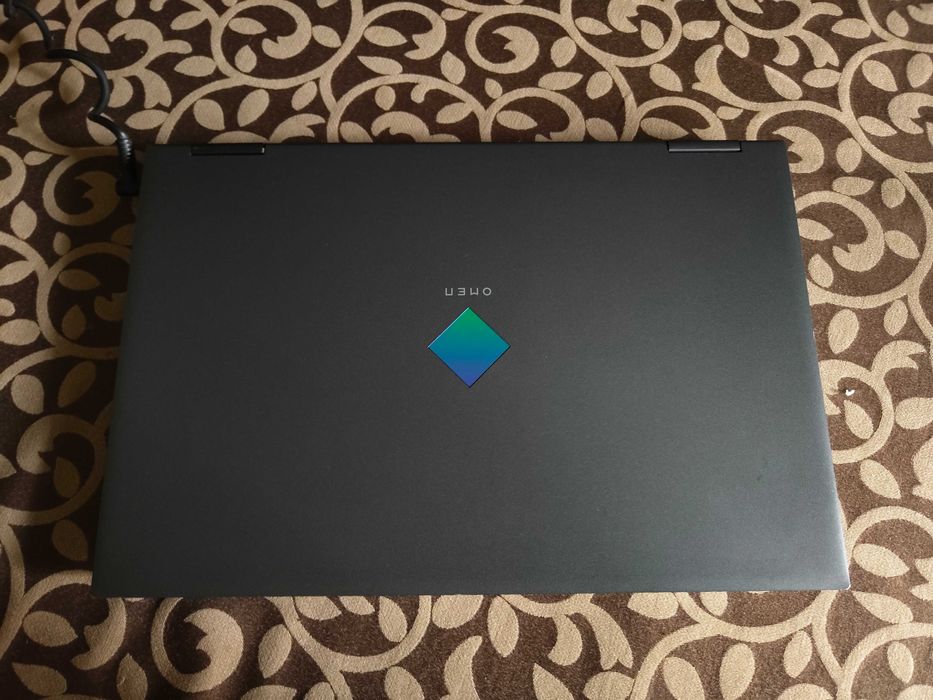 HP Omen 15-en0012np