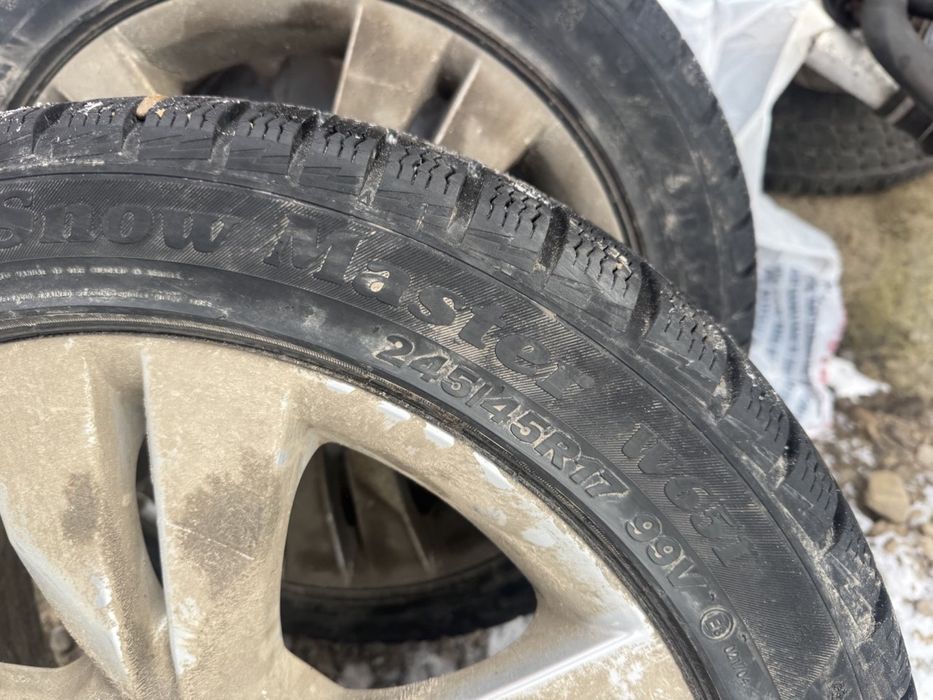 Зимова резина гума 245/45 r17