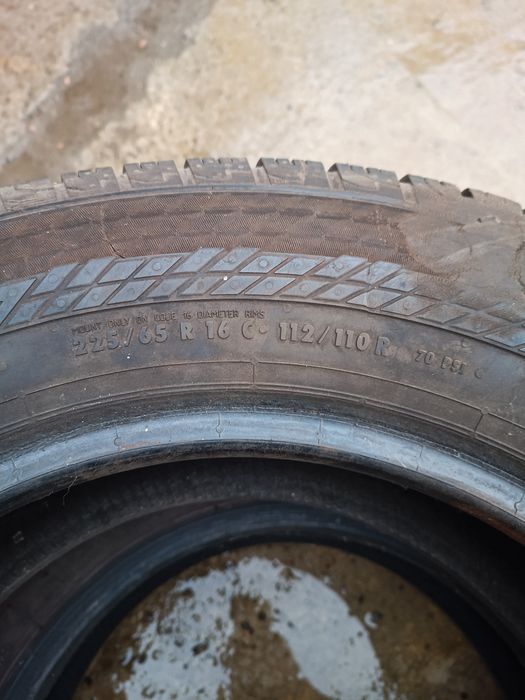 225/65 R16C Continental