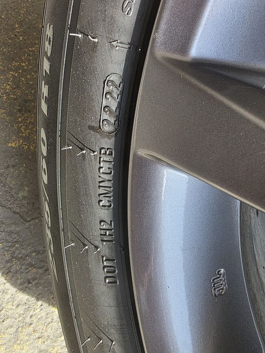 Komplet kół 235/60 R18.