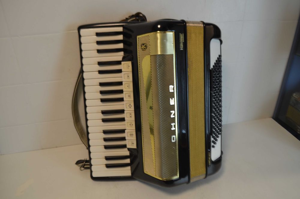 Acordeao Hohner Lucia III 3 Voz 96 Baixos, N. 4