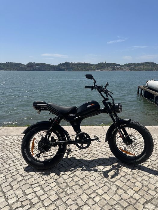 EMOKO C93 1000W – com muitos extras