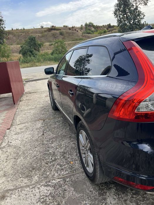 Автомобіль  Volvo XC60