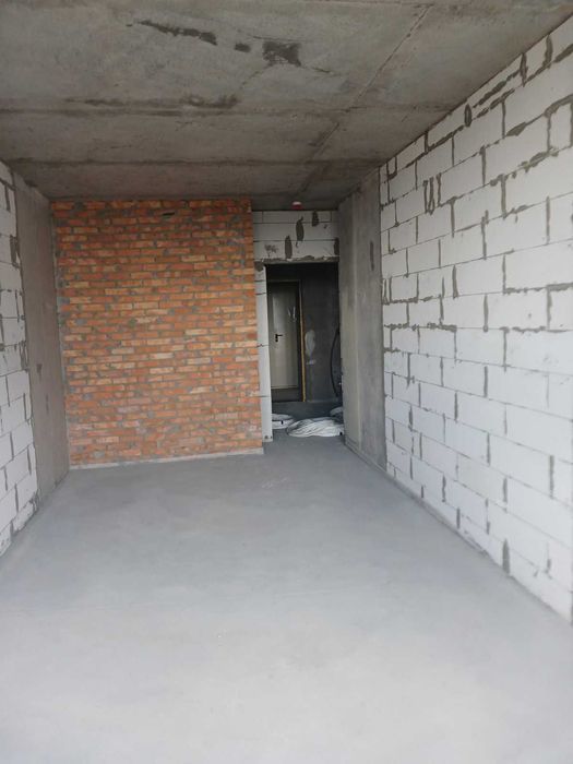Продам 2 комнатную квартиру 69 м в новом сданном доме