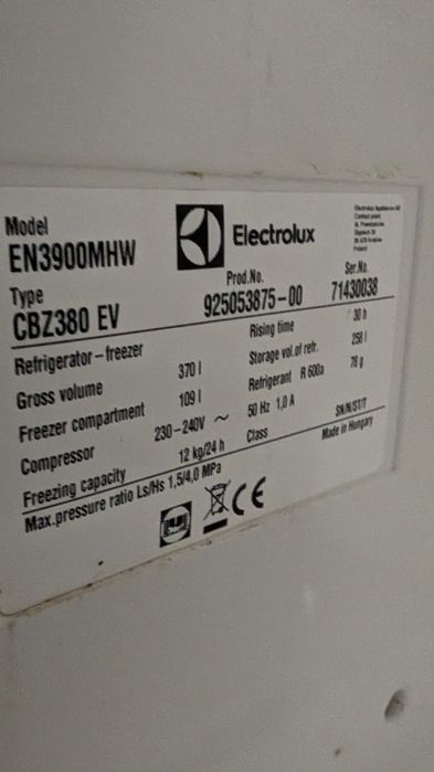 Холодильник Electrolux
