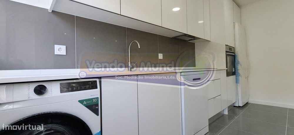 Apartamento T2 na Amadora (LXAMD038)