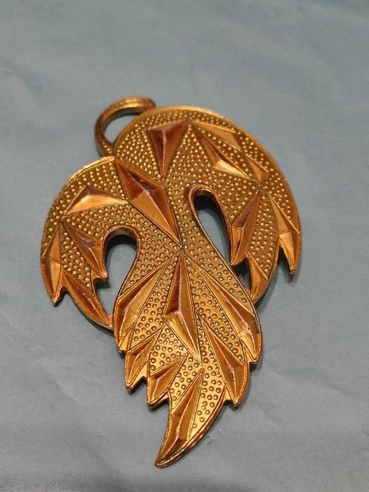 Брошка листок б у
