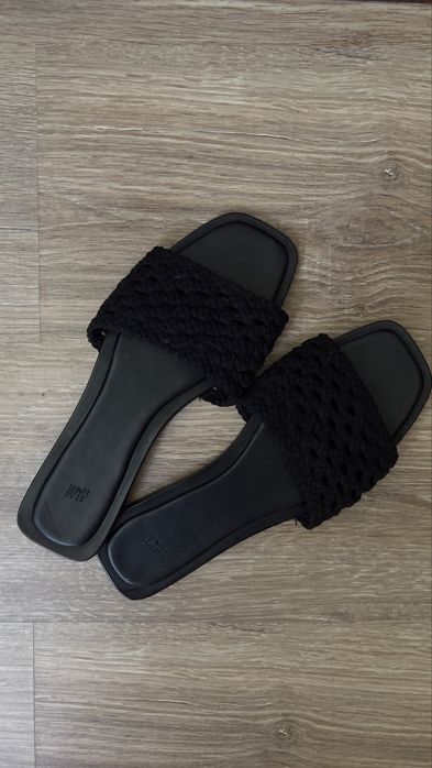 Шльопанці H&M  Розмір 38