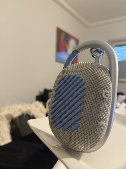 JBL Clip 4 – Coluna Bluetooth Portátil