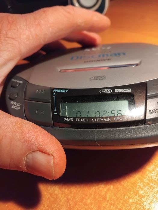 Плеєр SONY Discman та Walkman