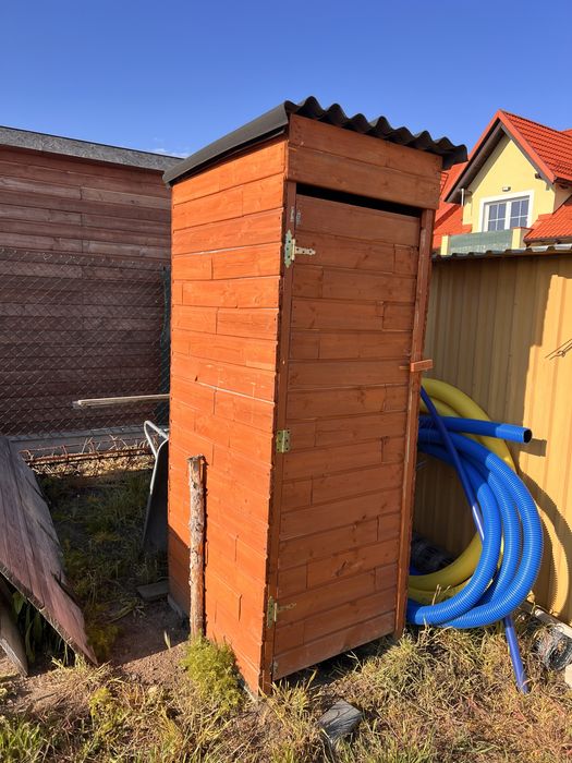 Wychodek WC latryna