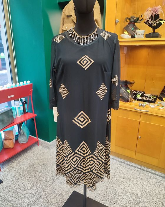 Sukienka czarna w romby