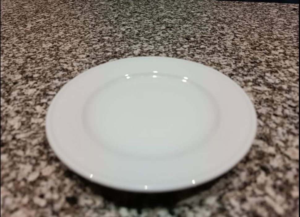 Pratos 24cm, 19cm e 15cm