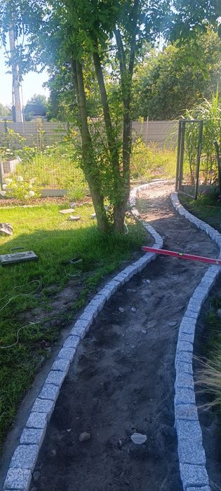 Układanie kostki granitowej