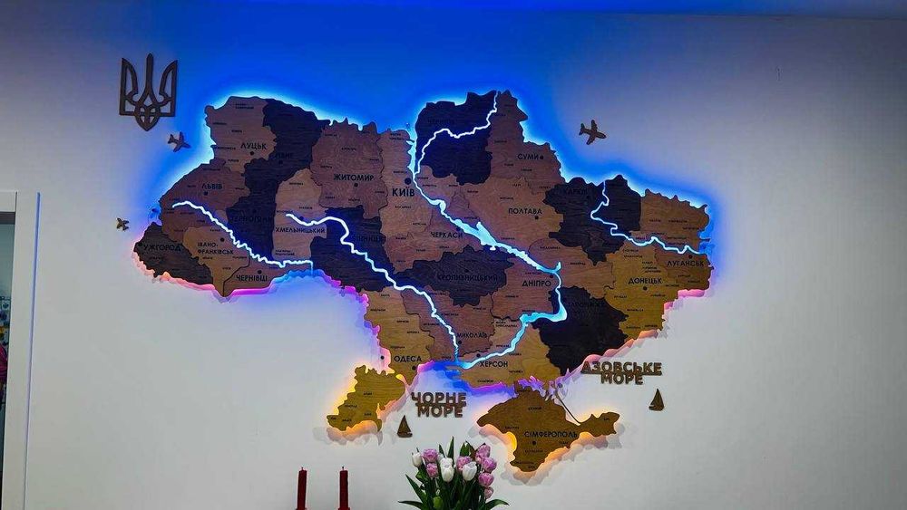 Дерев'яна мапа України з підсвіткою річок карта Украины с дерева декор