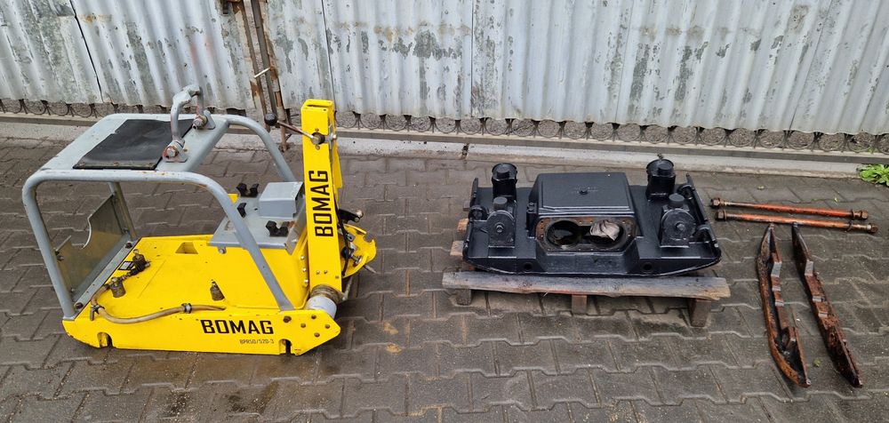 Części zagęszczarka Bomag BPR 50/52D-3 płozy boczne