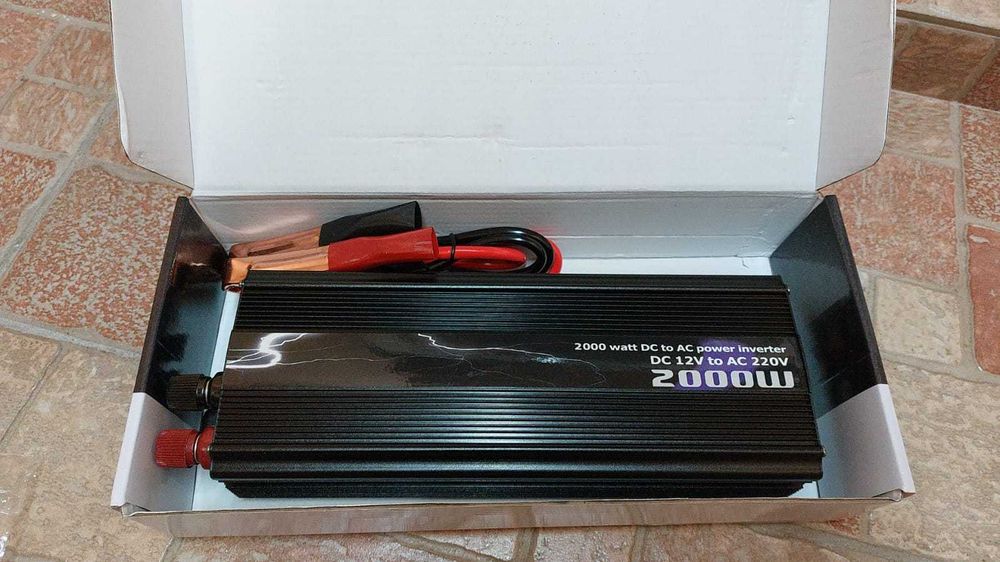 Інвертор 12--220 2 кВт Преобразователь