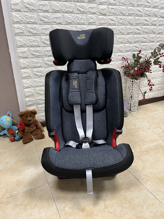 Автокрісло Britax Romer ADVANSAFIX IV M Група 1/2/3 (9-36кг) брітакс