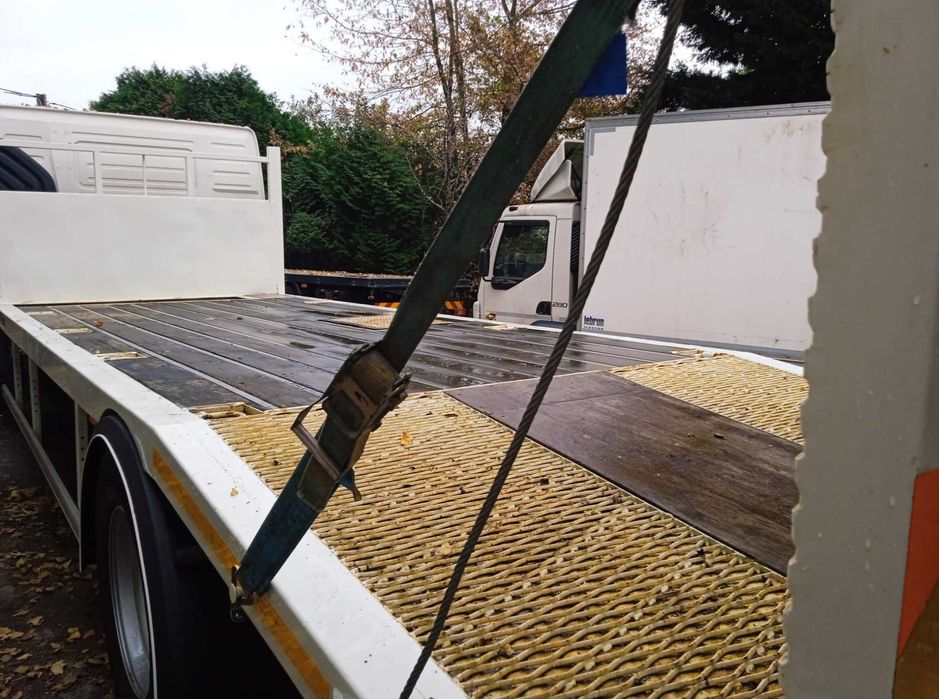Volvo FM 330 Camião porta máquinas com rampas