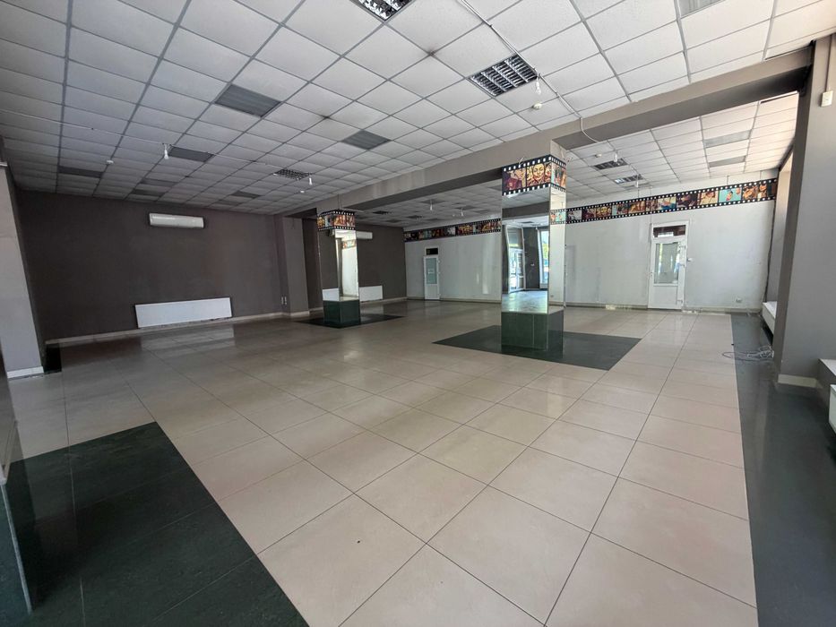 Приміщення в центрі біля ринку