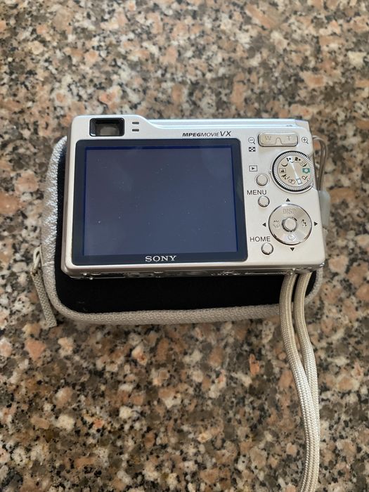 Sony Cyber-shot 7.2 MP Full HD – Câmara Digital