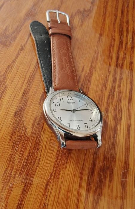 Часы наручные Casio кварцевые