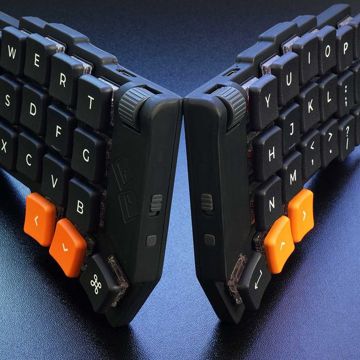 Бездротова низькопрофільна спліт клавіатура Hallie на Kailh Choc