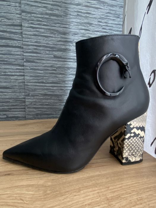 ботильйони жіночі cavalli class страна виробник Італія