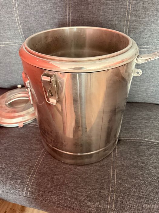 Duży termos do wody