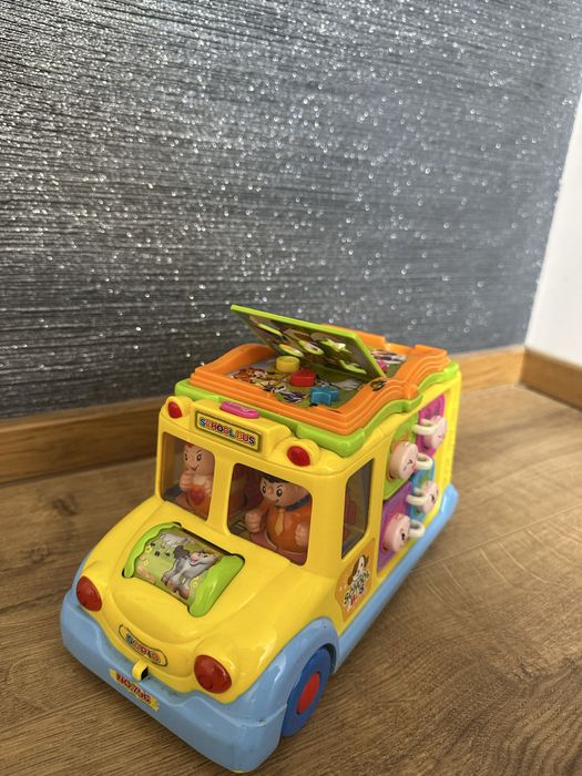 Autobus interaktywny szkolny edukacyjny na baterie