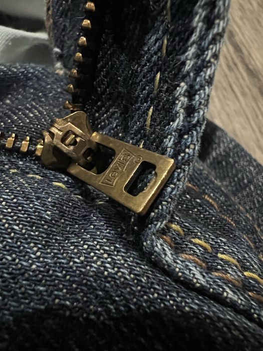 Джинсы Levis винтажные с интересными карманами