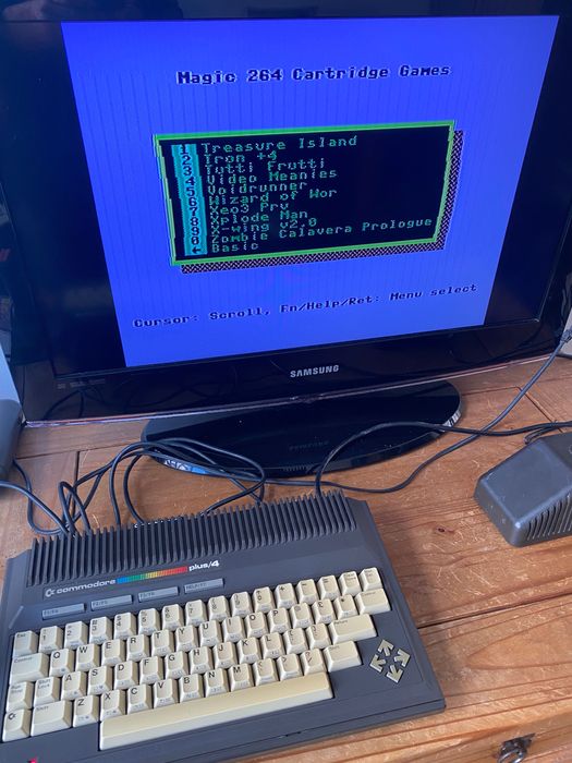 Commodore Plus4,w pudelku,komplet gotowy do gry