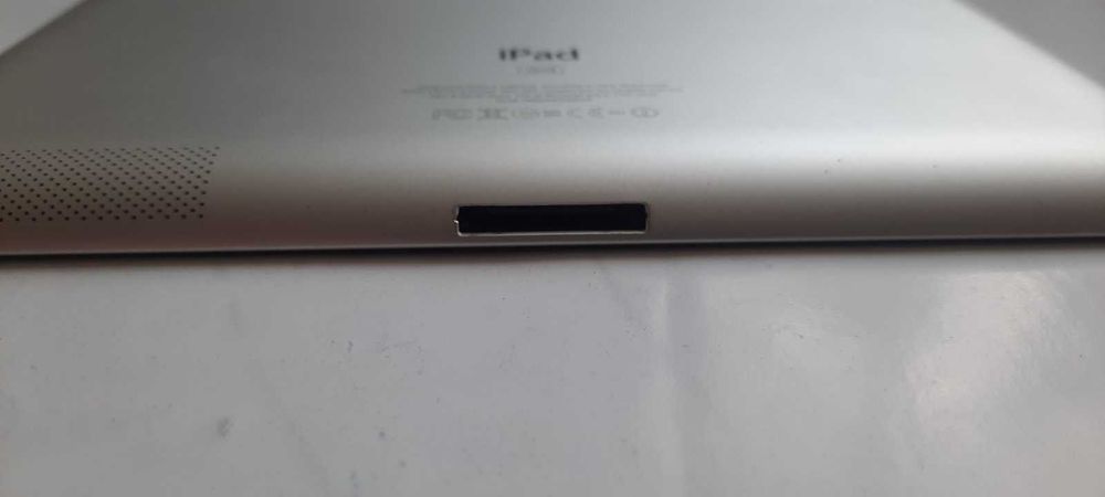 Планшет Apple iPad 2 Wi-Fi 16GB