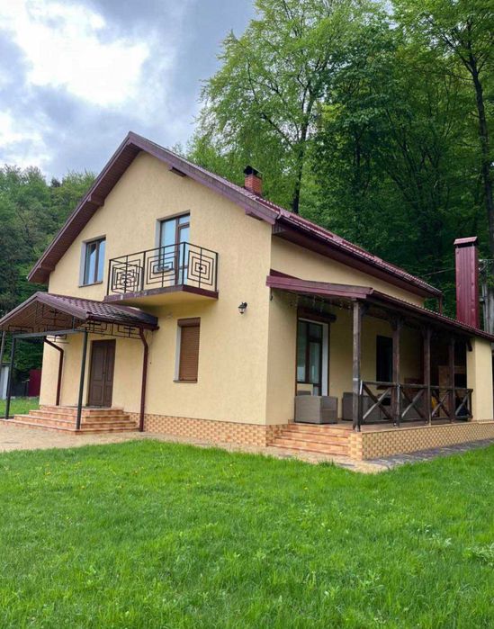 Пропозиція оренди окремостоячого будинку с.Соснівка з гаражем біля лісу