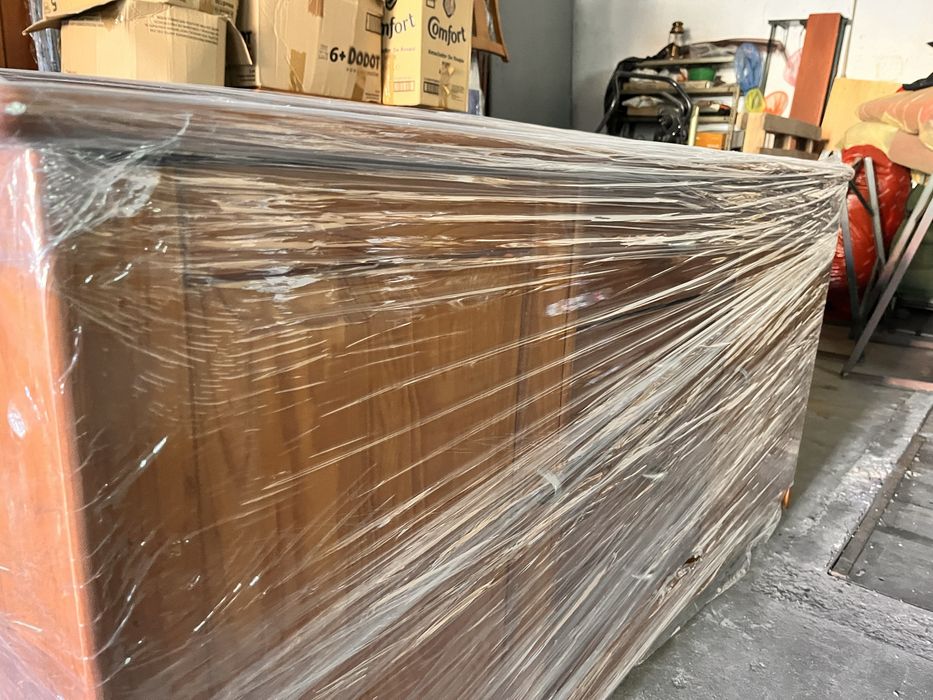 Mesa e aparador de cozinha