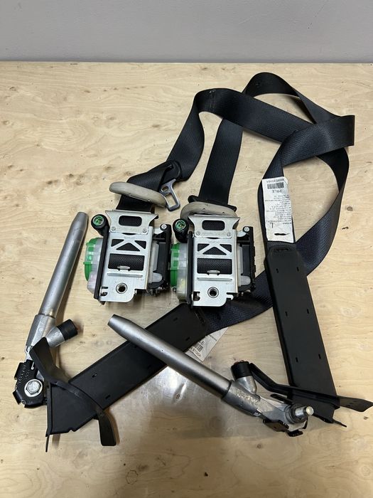 Відновлення ремнів безпеки авто