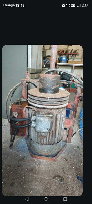 Śrutownik bąk z silnikiem 7.5 kw