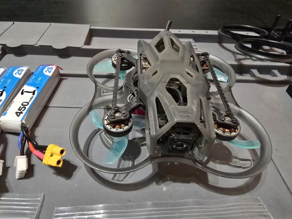 Pavo FEMTO elrs DJI O4 + 6 pakietów i dużo śmigieł