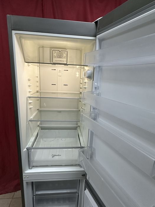 Холодильник Whirlpool 200/60/60