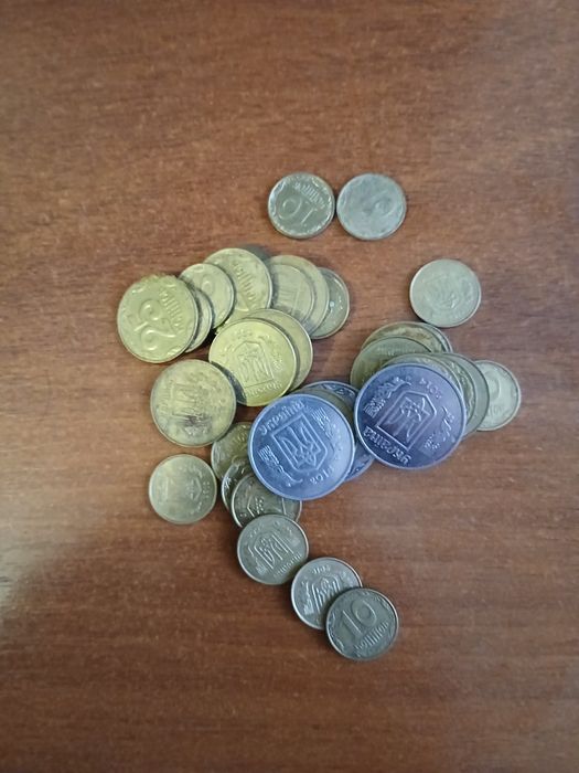 Продам много монеты различного номинала