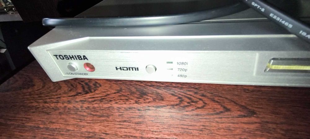 З HDMI, DVD/CD/MP3-плеєр"TOSHIBA"(США,2005,новий, є все, пульт) 777грн