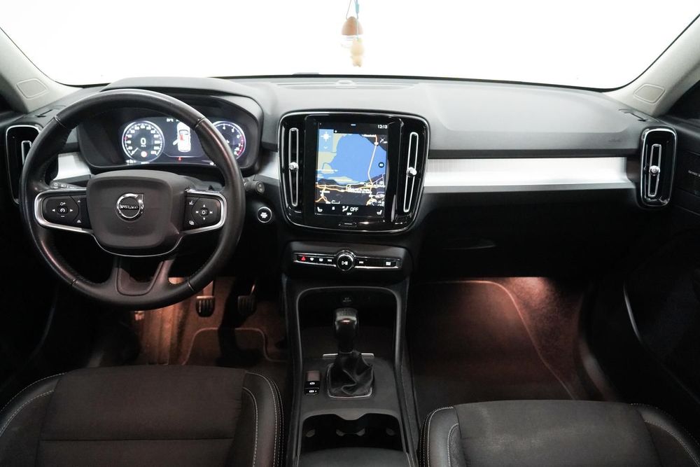 Volvo XC 40 1.5 T3 Momentum Tech Edition