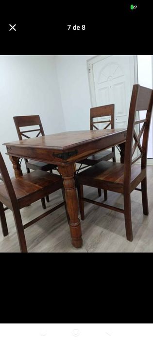 Mesa de madeira tropical maciça