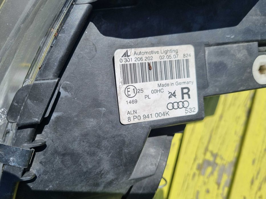 AUDI A3 8P (03-08)- LAMPY przednie przód LEWA i PRAWA oryginalne AL