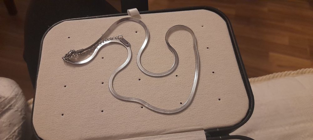 Colares de aço inoxidável qualquer 5€